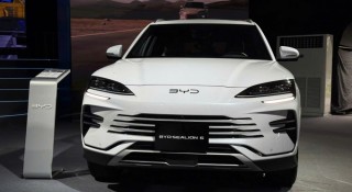 SUV hybrid BYD Sealion 6 ra mắt Việt Nam: 'Ăn xăng' chỉ 1,1 lít/100 km, giá từ 799 triệu đồng
